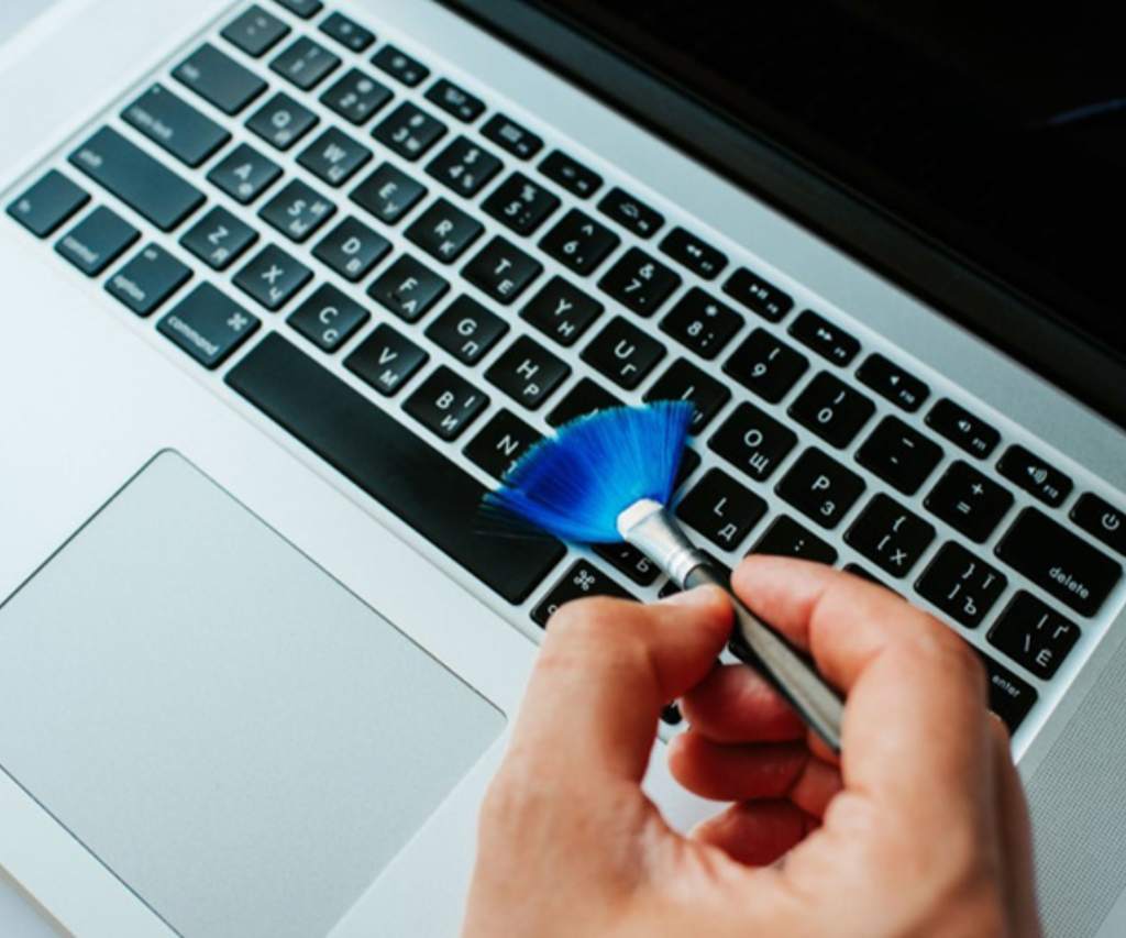 ve-sinh-laptop-dung-cach-de-giu-tuoi-tho-lau-hon