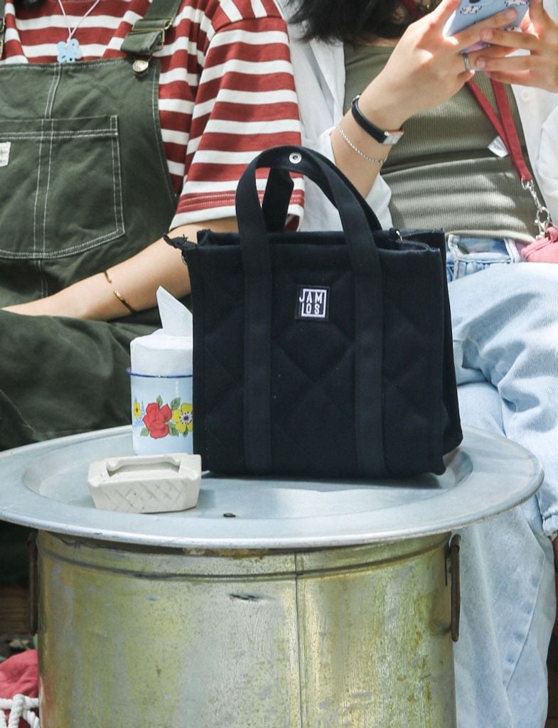 8-tui-deo-cheo-ket-hop-balo-mini-biscuit