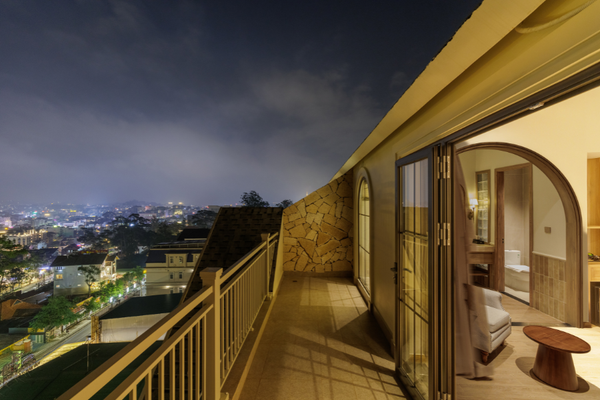 LÀ THÔNG BOUTIQUE HOTEL – NÉT DUYÊN ĐỘC ĐÁO GIỮA PHỐ NÚI