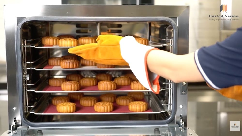 Lò Nướng Bánh Trung Thu UNOX: Nướng Đều Màu Không Cần Xoay