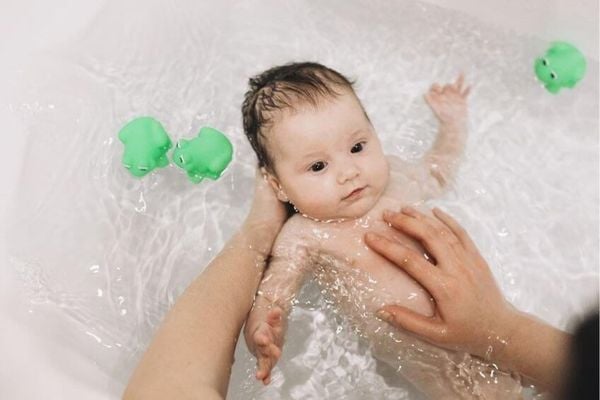 Các dòng sữa tắm mẹ bỉm tin dùng cho bé