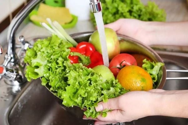 Tại sao rau bị dập nát sau khi rửa nước
