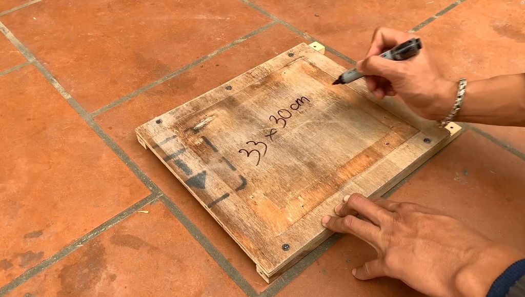Determine the Size of the Panels for the Mold