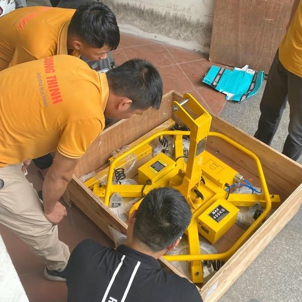 Thuê Máy Hít Kính Hồ Chí Minh | Giải Pháp Tối Ưu, Tiết Kiệm Chi Phí