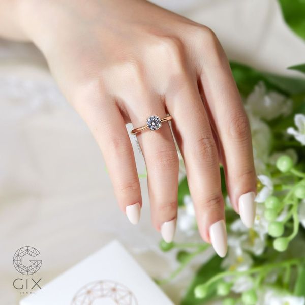 mua nhẫn cầu hôn trả góp