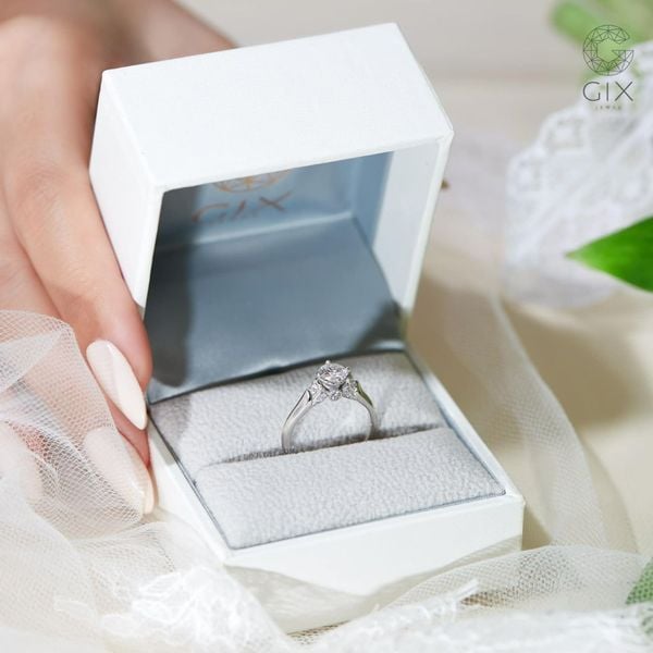 Thiết Kế Nhẫn Cầu Hôn Theo Yêu Cầu