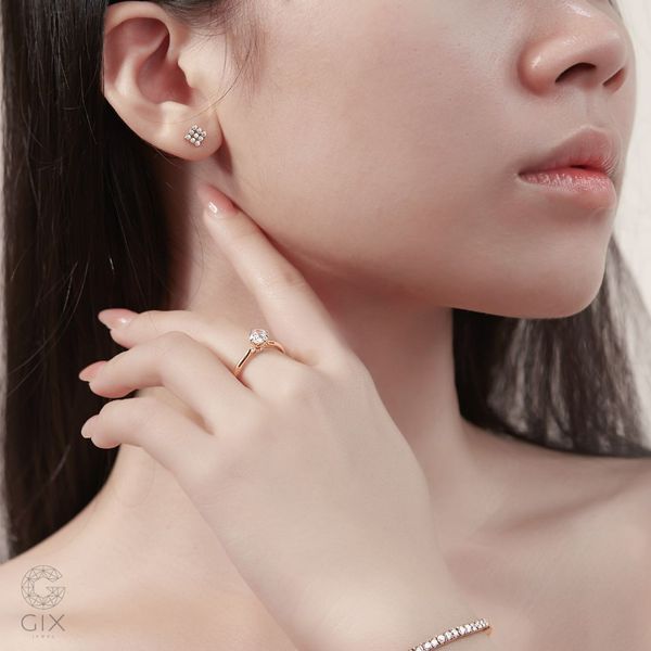 KINH NGHIỆM MUA BÔNG TAI KIM CƯƠNG