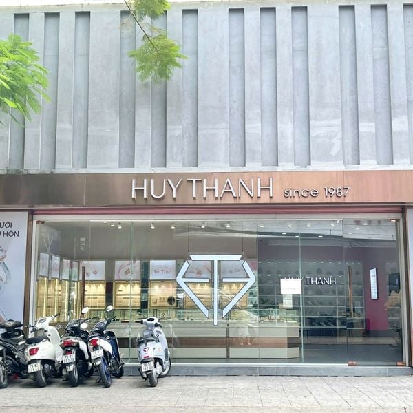 địa chỉ mua khuyên tai