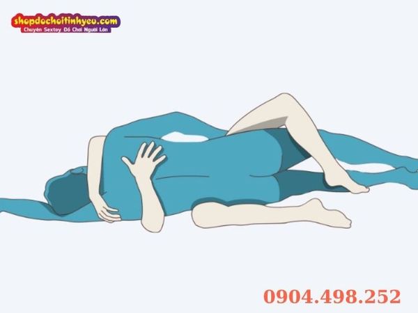 Tư thế úp thìa và chéo chân giúp thâm nhập sâu, tăng khả năng thụ thai