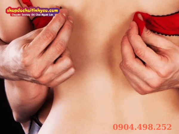 Kỹ thuật kích thích đa điểm kết hợp ngực và vùng kín