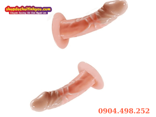 Dương vật giả có đế hít chân không
