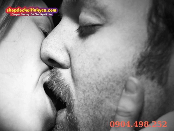 Các loại phụ kiện hỗ trợ nụ hôn và màn dạo đầu thăng hoa tại shop