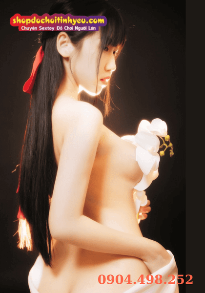 Hot girl khong mac do