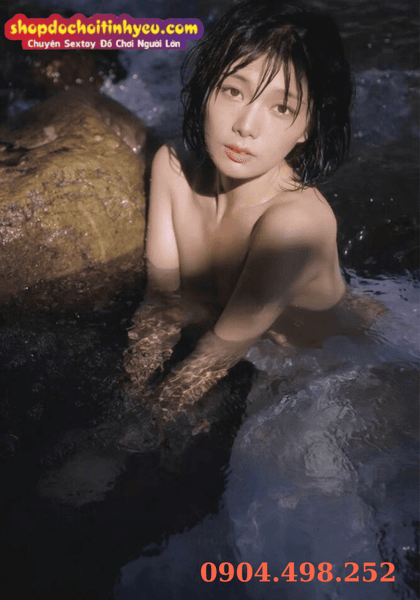 Con gái ở truồng