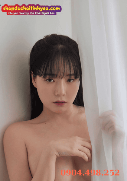 Gái xinh không mặc quần