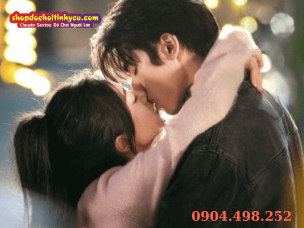 Quy trình bốn bước thực hiện nụ hôn lãng mạn và chuyên nghiệp