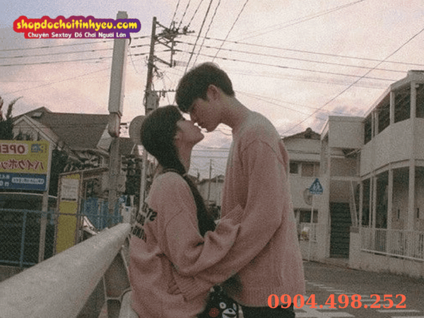 Sử dụng các loại trợ thủ giúp nụ hôn thêm thăng hoa và đa giác quan