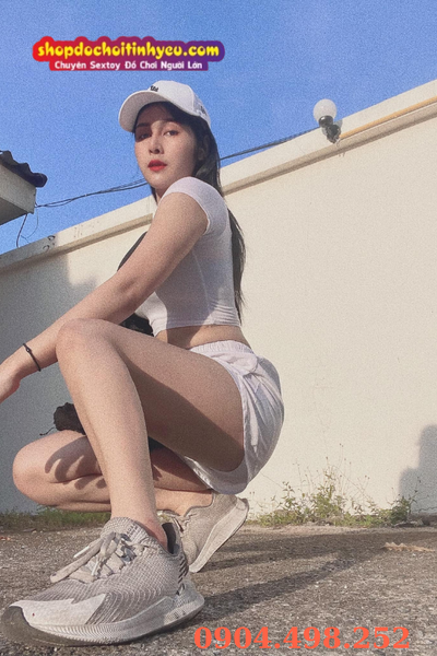 Gái đẹp mông to