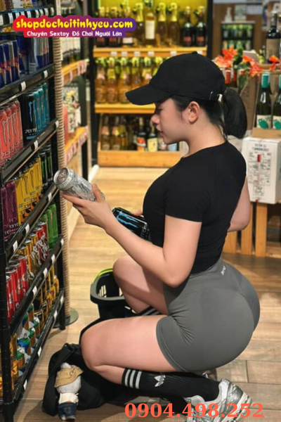 Ảnh chổng mông khoe đường cong