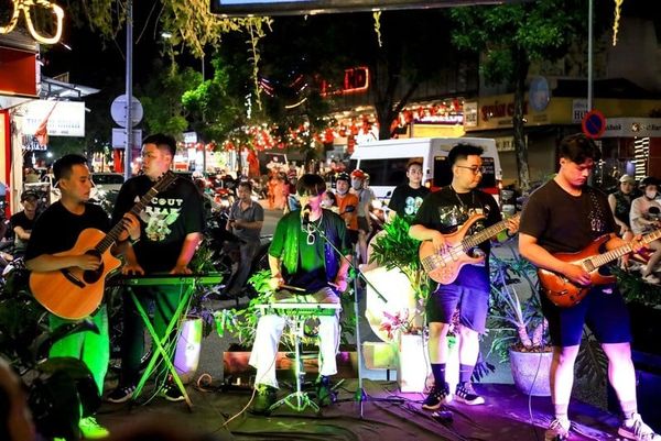 Quán bar chill ở Huế