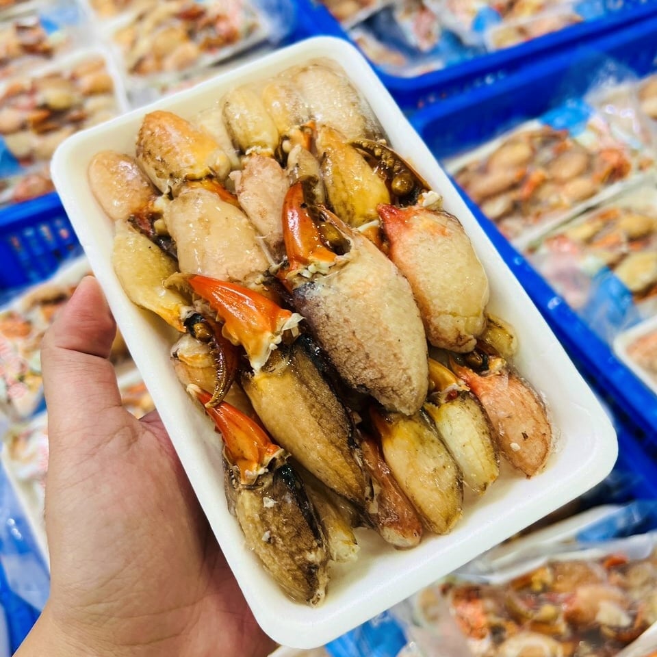 Cửa hàng thịt càng cua bóc sẵn giao hàng tận nơi