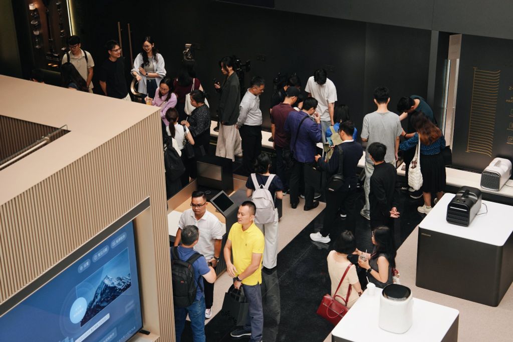 Smart-link cùng đối tác tham quan cửa hàng flagship Dreame tại Tô Châu, Trung Quốc