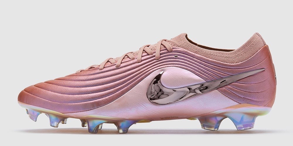 TOP 20 GIÀY ĐÁ BÓNG NỔI BẬT NHẤT NĂM 2025