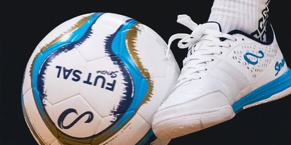 3 ĐIỀU ANH EM NÊN BIẾT TRƯỚC KHI CHỌN GIÀY ĐÁ BÓNG FUTSAL SENDA USHUAIA PRO 2.0