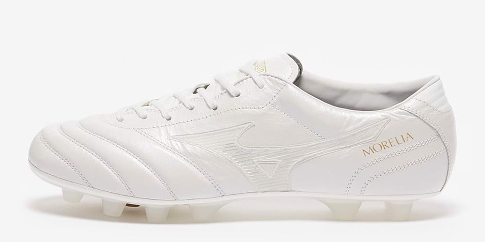 TOP 20 GIÀY ĐÁ BÓNG NỔI BẬT NHẤT NĂM 2025