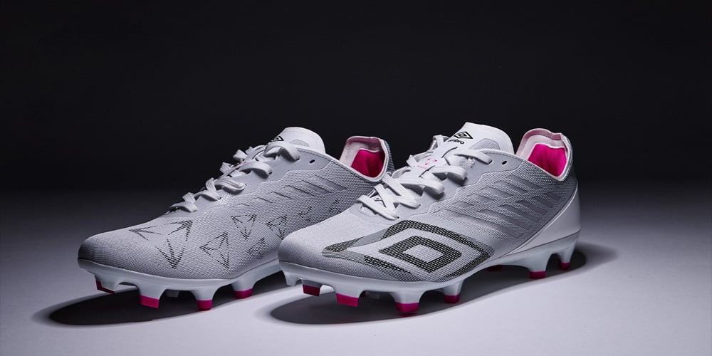 Umbro Velocita Decima – Giày bóng đá siêu nhẹ kỷ niệm 10 năm, dành cho tốc độ