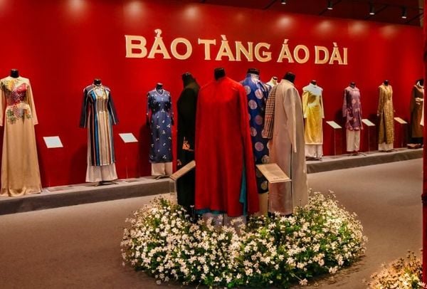 bảo tàng áo dài