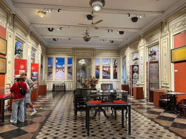 Tham quan check-in tại Bảo tàng thành phố Hồ Chí Minh vào cuối tuần