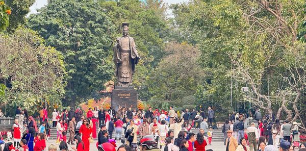 tết ở hà nội đi đâu chơi