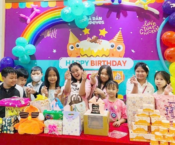 10. Gà rán Popeyes - Nơi tổ chức sinh nhật cho con thú vị