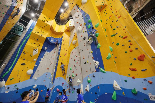 Sài gòn leo núi nhân tạo ở đâu