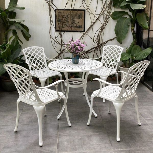 Bộ bàn ghế sân vườn ngoài trời