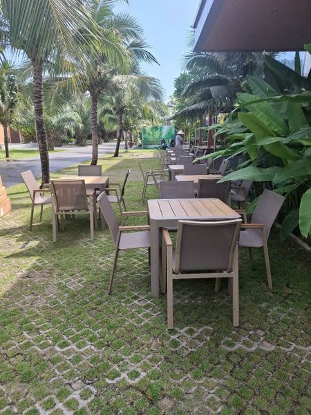 Ghế cafe ngoài trời