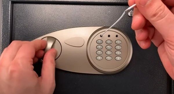 Két Sắt Báo Lỗi Error