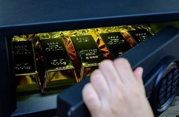 Nên cất vàng ở đâu trong nhà - cất trong két sắt vị trí an toàn