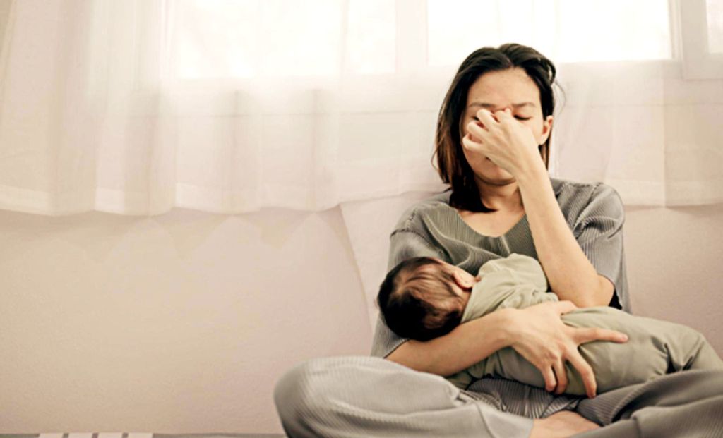 Phụ nữ sau sinh thường bị rối loạn giấc ngủ