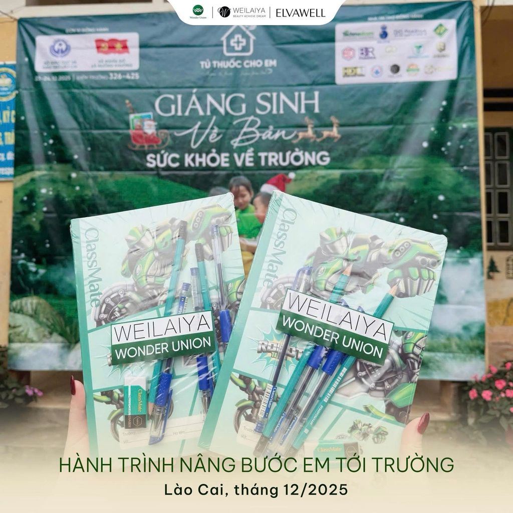 Trao gửi đồ dùng học tập giữa mùa Giáng sinh vùng cao