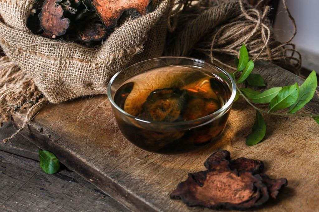 Hà thủ ô rất nổi tiếng với khả năng hỗ trợ làm đen tóc và dưỡng tóc