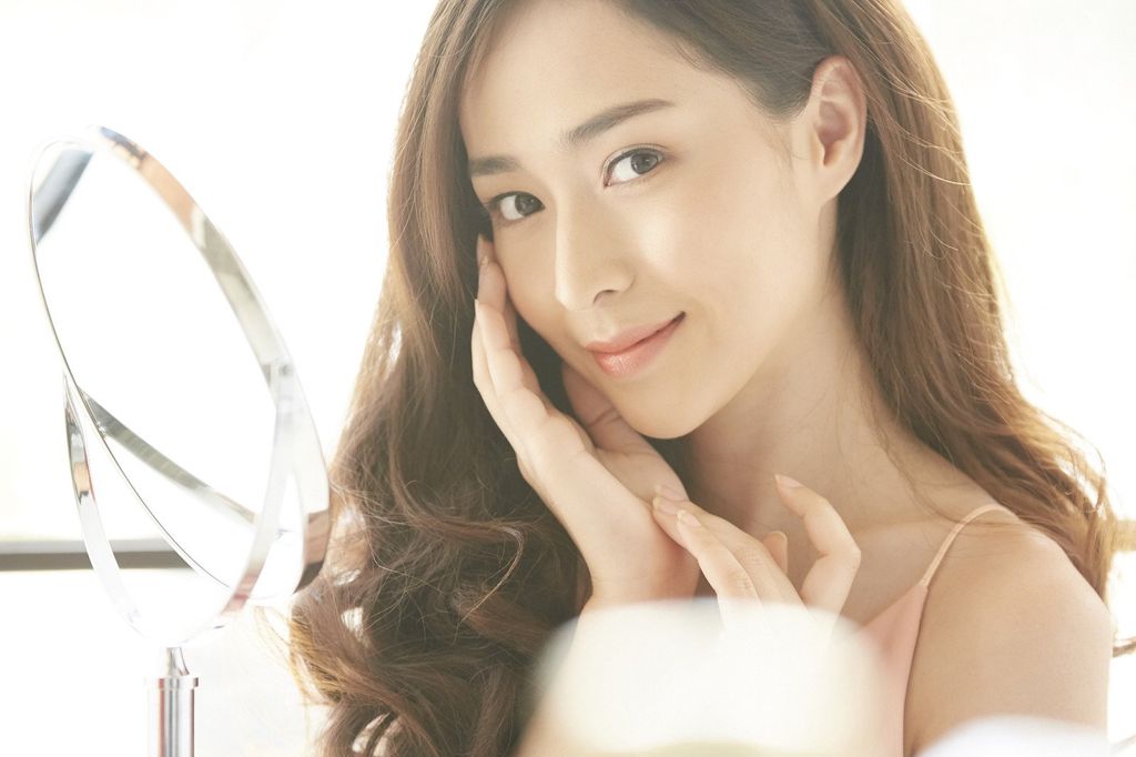 Da nhạy cảm cẩn cẩn trọng khi dùng mỹ phẩm