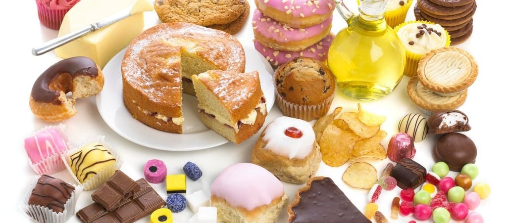 Các loại đồ ngọt và sữa không tốt cho da bị mụn