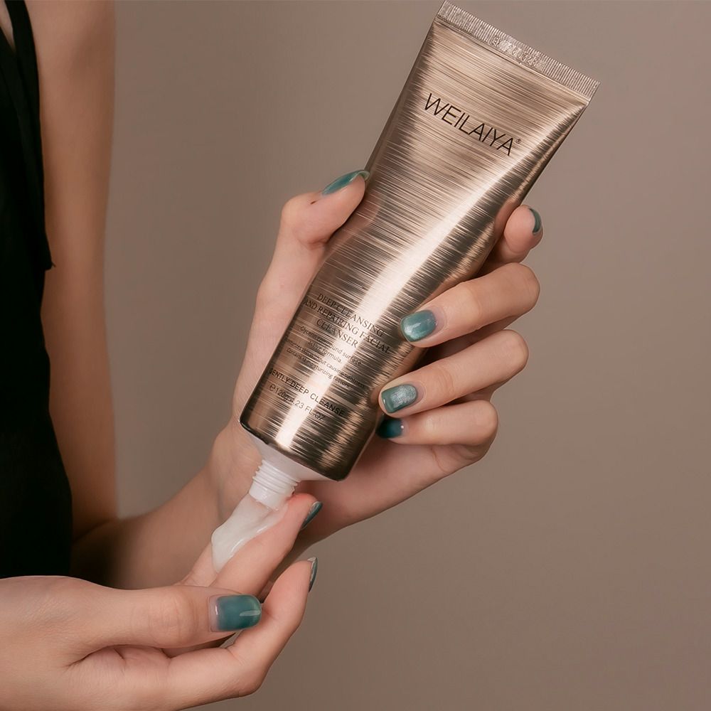 Sữa rửa mặt sạch sâu dịu nhẹ Weilaiya