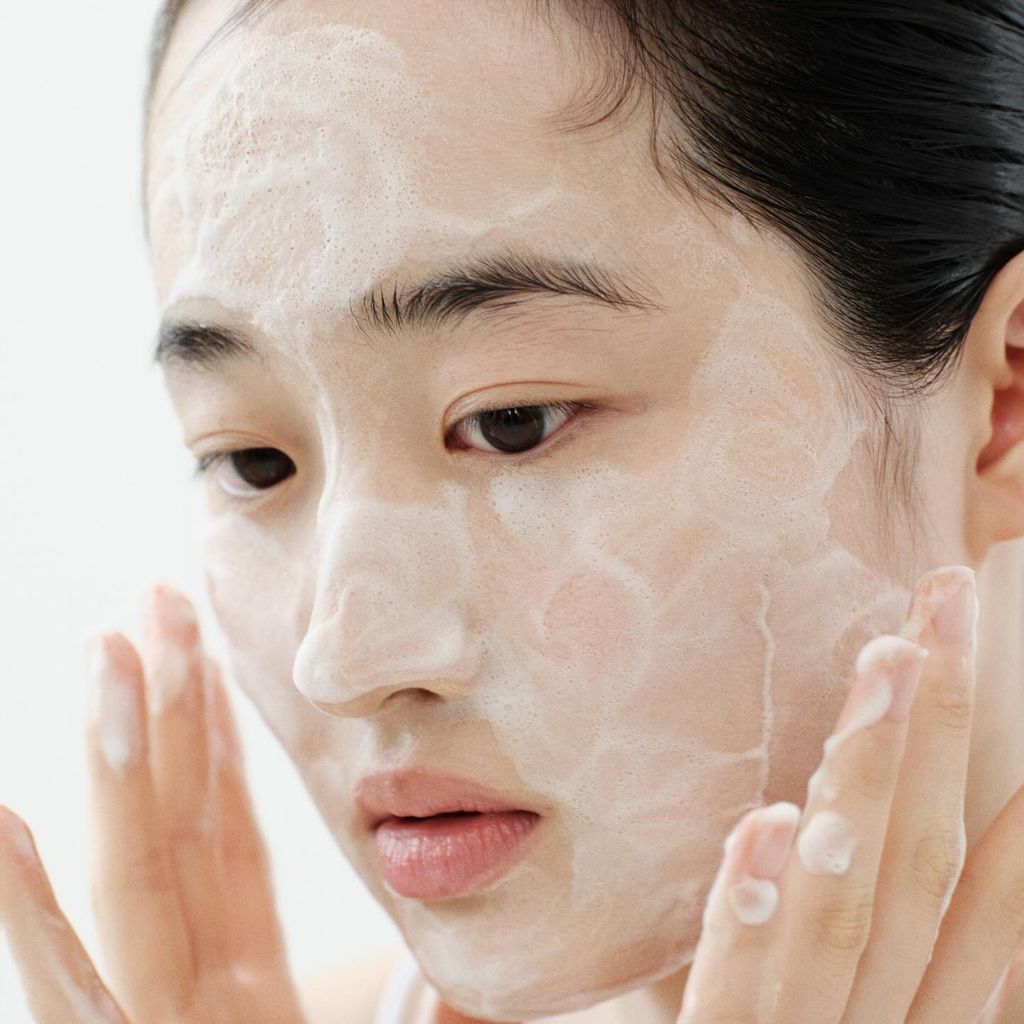 Rửa mặt quá nhiều lần là lỗi sai những người da dầu hay gặp phải