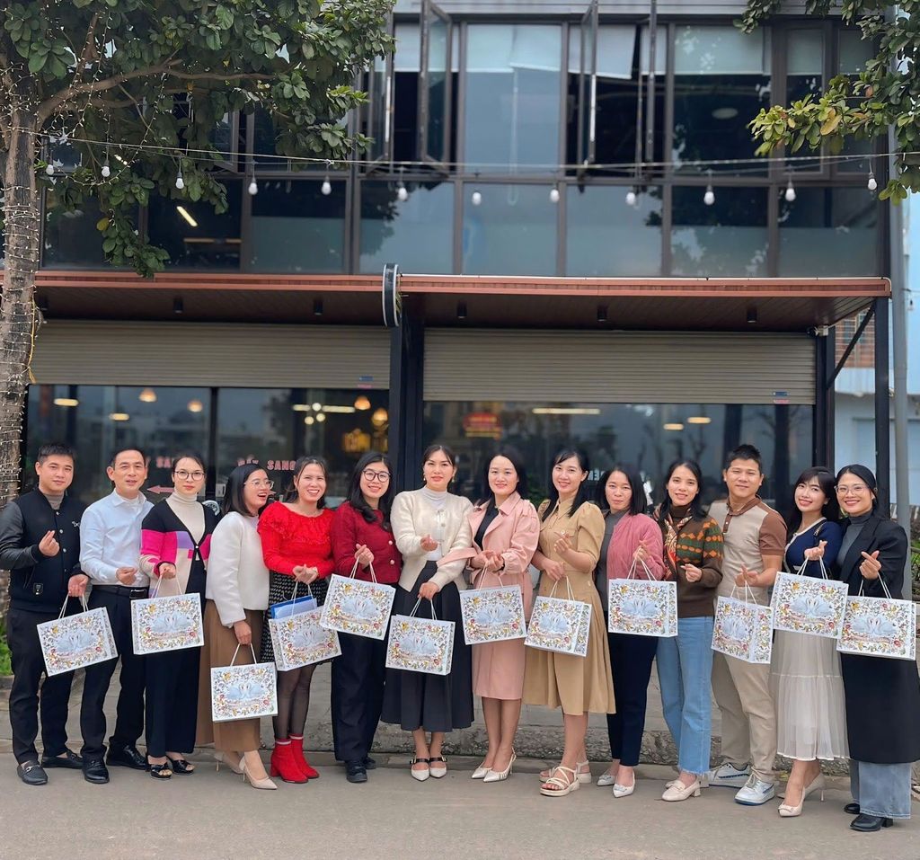 Quà tặng doanh nghiệp cao cấp mang lại lợi ích gì?