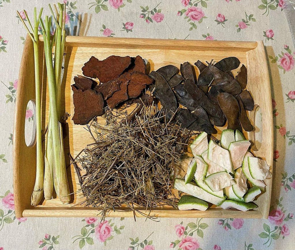 Những loại thảo mộc nào giúp tóc đen bóng óng mượt?