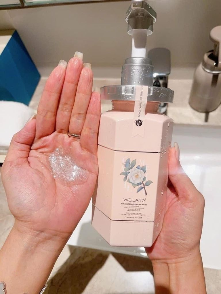 Sữa tắm hoa trà Weilaiya