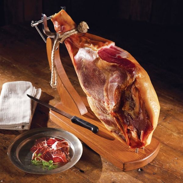 dui-heo-muoi-iberico-thuong-hang-dai-khach